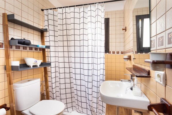 Hair dryer, towels - Elegante y luminoso piso recién reformado (La Victoria de Acentejo)