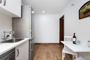 Microwave, dishwasher, coffee/tea maker, high chair - Elegante y luminoso piso recién reformado (La Victoria de Acentejo)