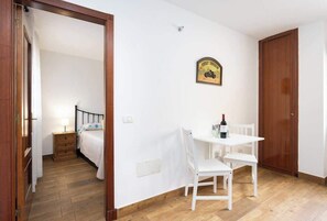 1 Schlafzimmer, Bügeleisen/Bügelbrett, Reisekinderbett, WLAN