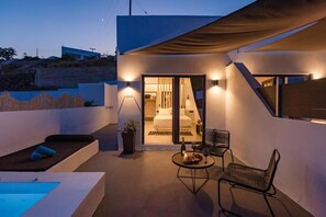 Deluxe Suite, Outdoor Jacuzzi, Sea View, Astrid | Terraza o patio