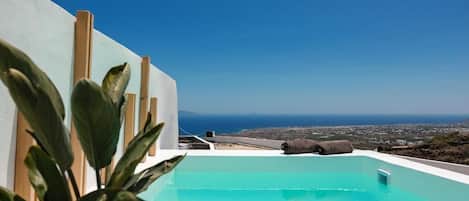 Deluxe Suite, Outdoor Jacuzzi, Sea View, Sigrid | Terrass/Patio