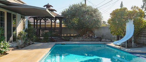 House | 4 bedrooms, Internet
