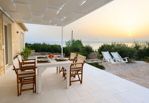 Villa | 3 bedrooms, Internet