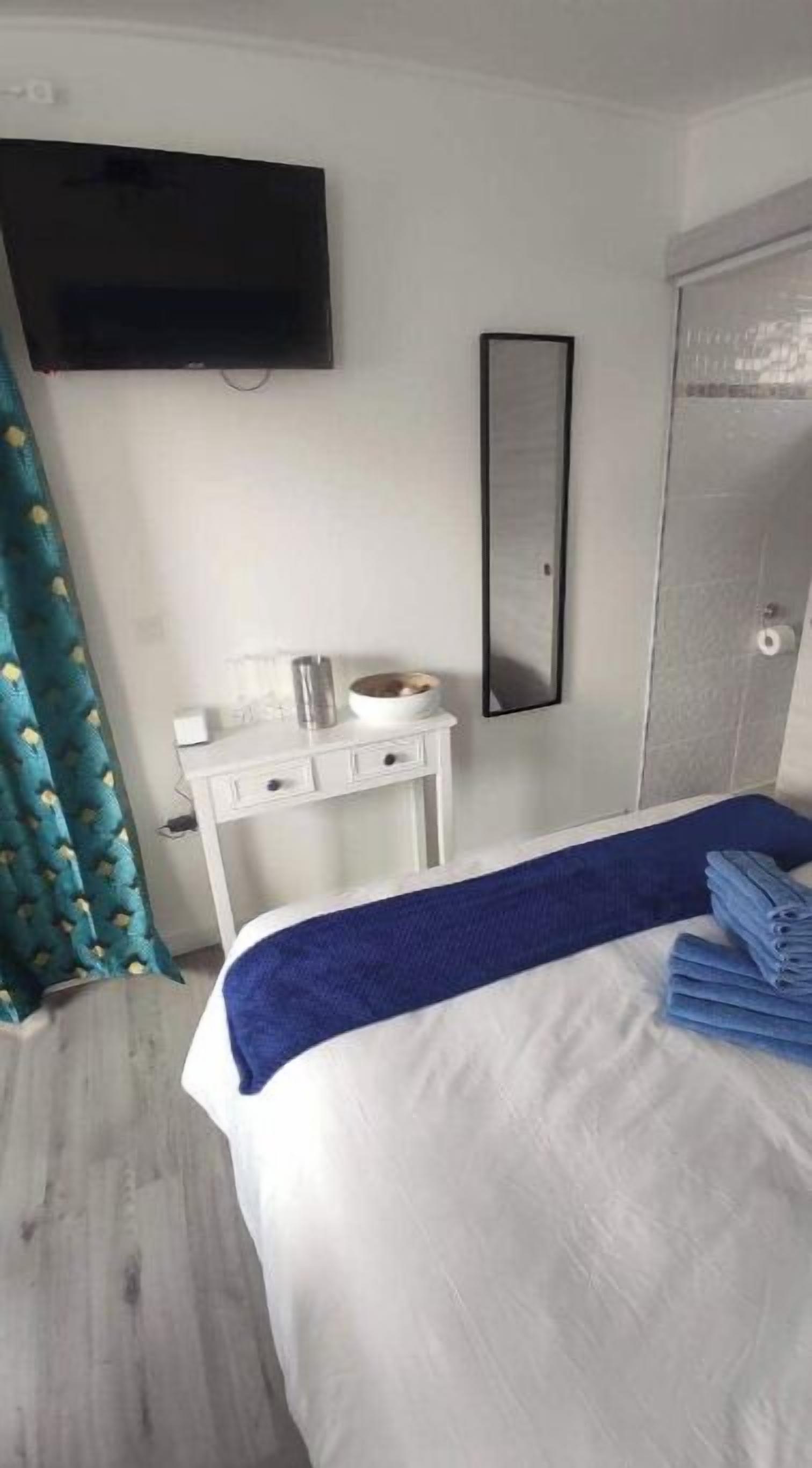 1 bedroom, iron/ironing board, WiFi