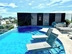 Outdoor pool - 301 - Sea Tower - ocean view - 5 minutes from the beach (Playa del Carmen)