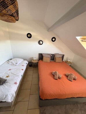 2 bedrooms, WiFi, bed sheets - L'atelier voyageur - Brunelle (Chartres)