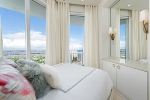 3 chambres, fer et planche à repasser, Wi-Fi, draps fournis