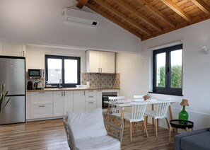 Interior - Wine House by Ponta Negra Azores (Angra do Heroísmo)