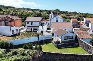 Exterior - Casa da Gente T1 by PontaNegraAzores (Praia da Vitória)