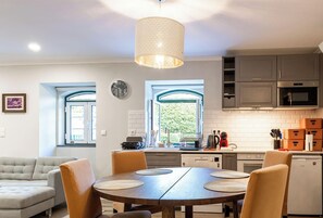 Frigorífic, microones, forn i rentaplats 