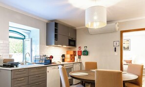 Dining - Alojamento Quinta São José - Suite 2 (Angra do Heroísmo)