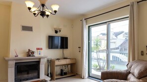 TV, fireplace - Casa Martins by PontaNegraAzores (Praia da Vitória)