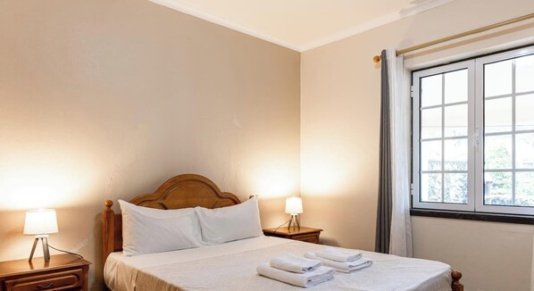 3 habitaciones, tabla de planchar con plancha y wifi 