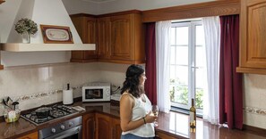 Private kitchen - Johnny's House by PontaNegraAzores (Praia da Vitória)