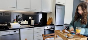 Frigorífic, microones, forn i rentaplats 