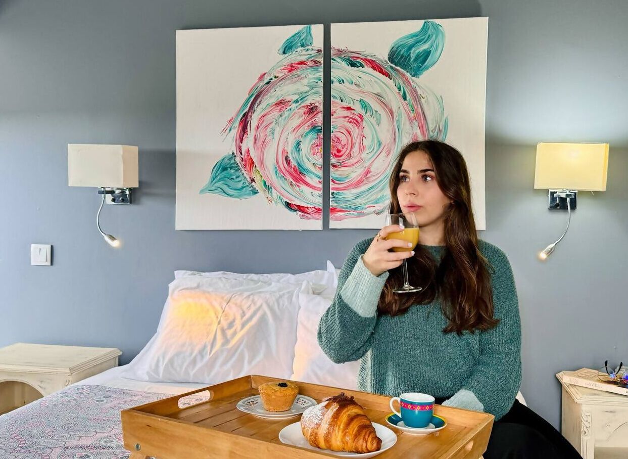 2 bedrooms, iron/ironing board, WiFi