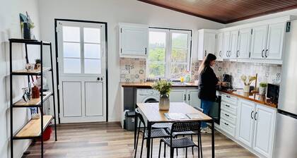 The Biscuit House T1 by PontaNegraAzores