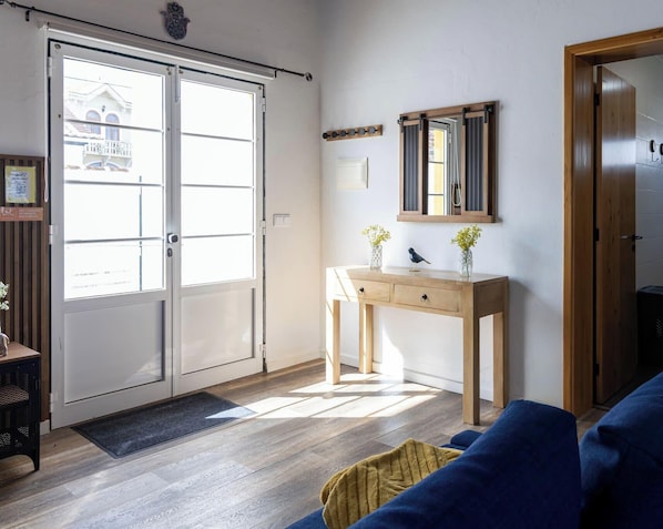 Interior - The Biscuit House T1 by PontaNegraAzores (Praia da Vitória)