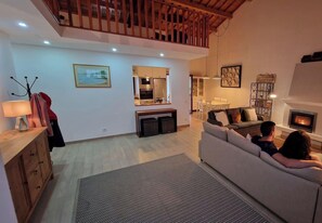 Fernseher, Kamin