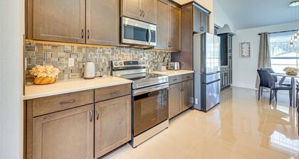 8 Mi to Flagler Beach: Home w/ Outdoor Dining!