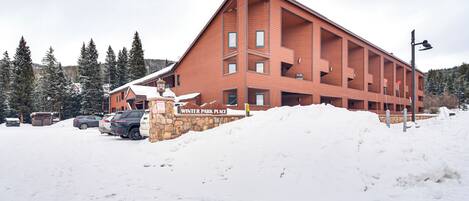 アパートメント (1 Bedroom) | 施設の正面