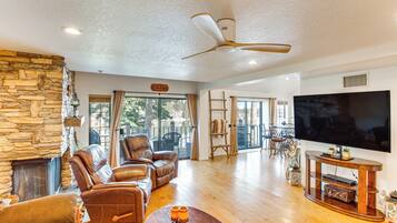 Apartment (2 Bedrooms) | Front of property