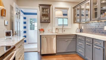 Cottage (3 Bedrooms) | Interior