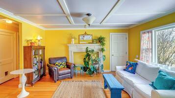 House (3 Bedrooms) | Front of property