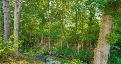 1 Mi to Dtwn: Beautiful Home in Williamstown!