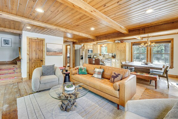 Talo (4 Bedrooms) | Sisätilat