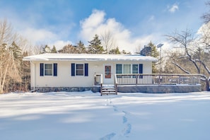 House (5 Bedrooms) | Interior - 1 Mi to Sugarbush Resort: Dog-friendly Home! (Waitsfield)