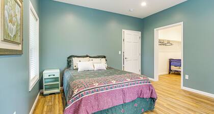 2 Mi to Lake Michigan: Home w/ Patio in Green Bay