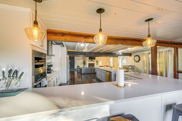 House (3 Bedrooms) | Interior - Lakefront Family Home w/ Pool in Streetman! (Streetman)