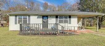 Nature Lover's Haven w/ Fire Pit in Pangburn!