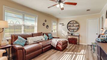 Casa (2 Bedrooms) | Interior