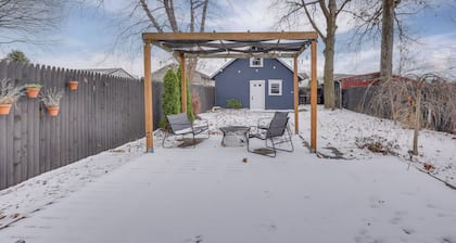 Patio & Lake Views: Family-friendly Canton Retreat