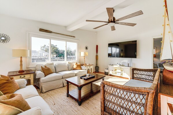 Maison (3 Bedrooms) | Aire de séjour | Téléviseur à �écran plat