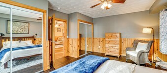 Lisle Apt: 4 Mi to Dorchester Lake!