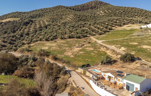 3 bedroom gorgeous home in Iznájar