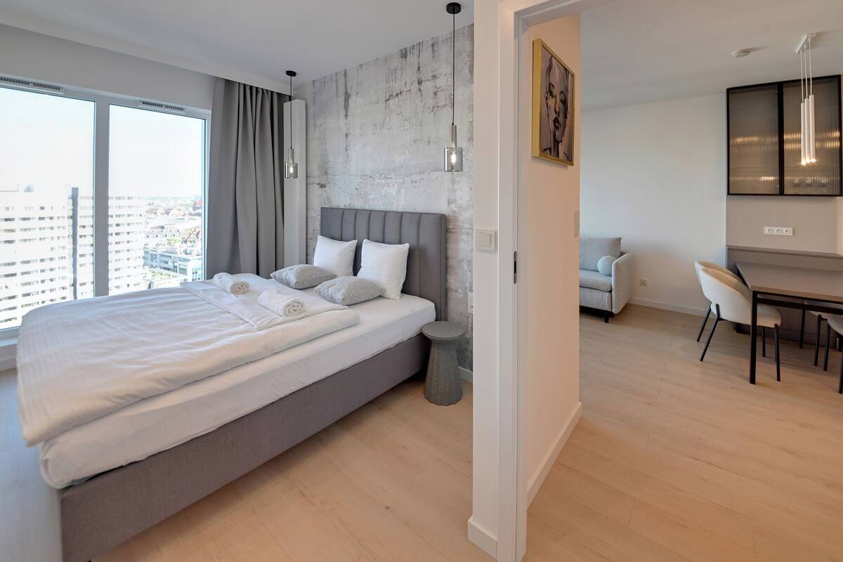 Apartment, City View | Iron/ironing board, WiFi (free), bed sheets