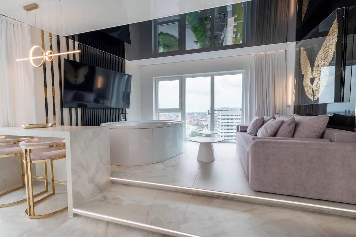 City Apartment, Balcony | Living area | 37-inch flat-screen TV with satellite channels, streaming services