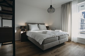 Apartment | 2 bedrooms - Huswell - The Tide - Stylish Sea View Apartment for 4 - Prime Location With Private Parking (Cadzand-Bad)