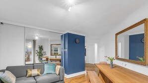 Apartment - Luxury Apartment In Canada Water With City Views (London)