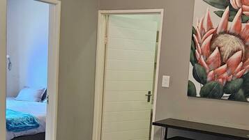 3 bedrooms, iron/ironing board, free WiFi