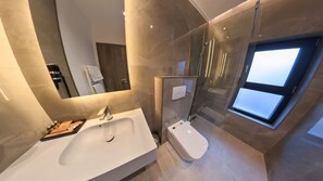 Bathrobes, slippers - Villa Bijoux (Ploiesti)