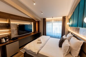 Classic Double Room | Free WiFi - Villa Bijoux (Ploiesti)