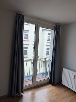 Chambre avec lits jumeaux | Bureau, espace de travail pour ordinateur portable, Wi-Fi gratuit