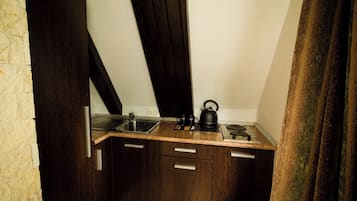 Deluxe Suite, Garden View | 2 bedrooms, free WiFi