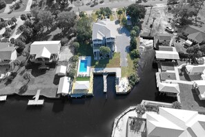 Exterior - Canal-Front Luxury Duplex in Orange Beach (Orange Beach)