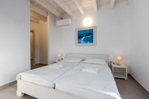 6 bedrooms, iron/ironing board, travel cot, free WiFi